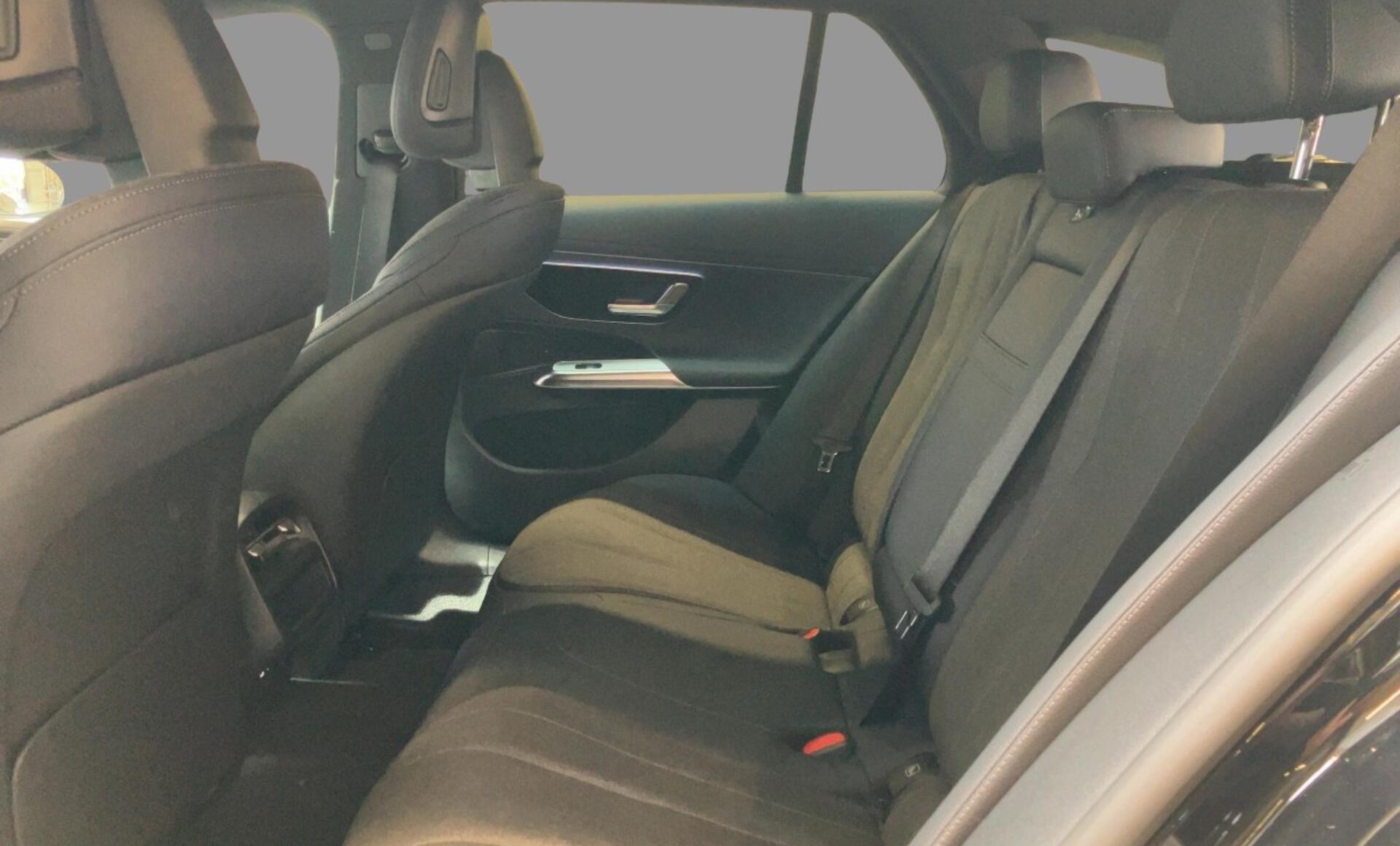 Mercedes-Benz - E 300 de 4MATIC T-Modell