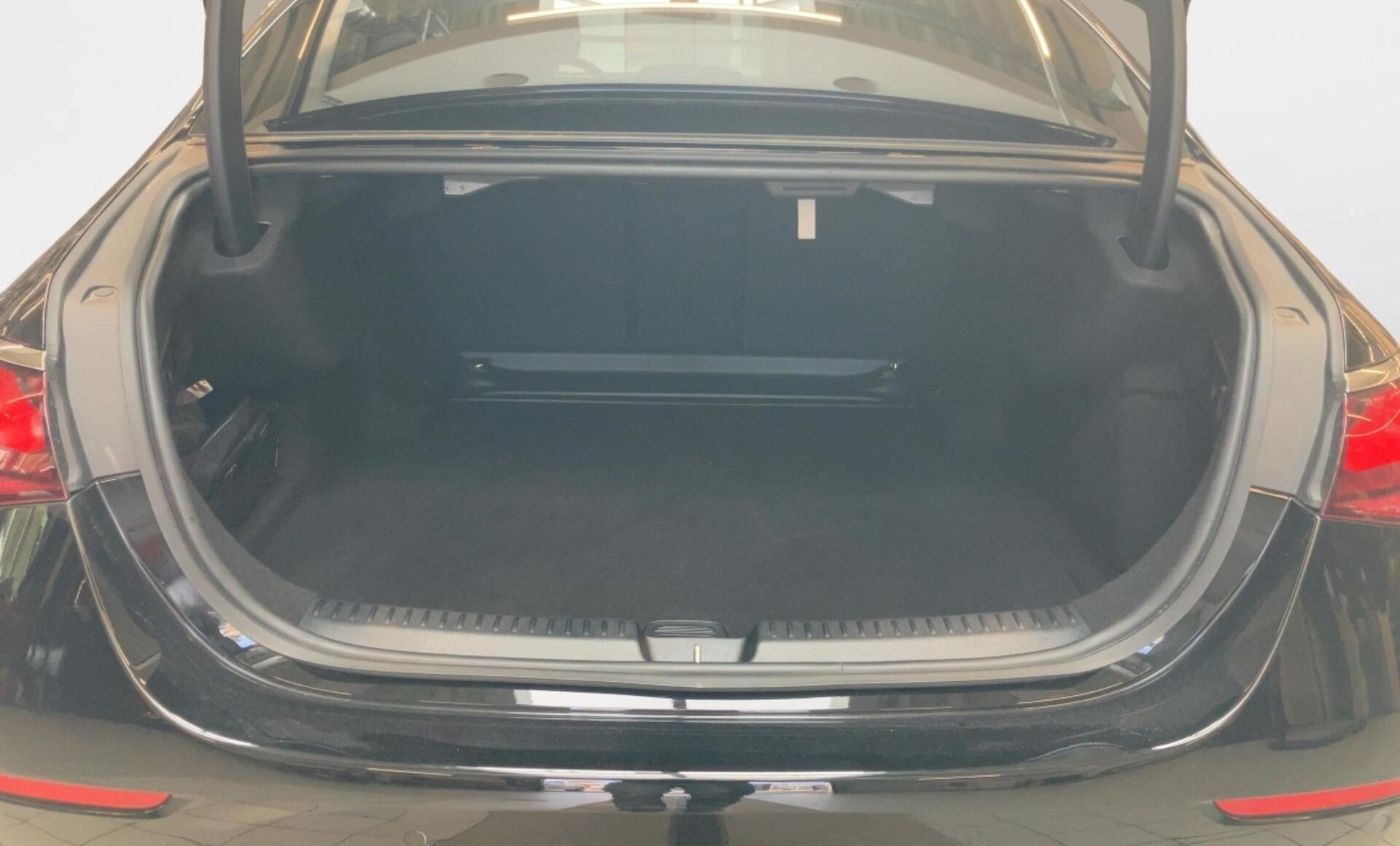 Mercedes-Benz - E 200 d Limousine