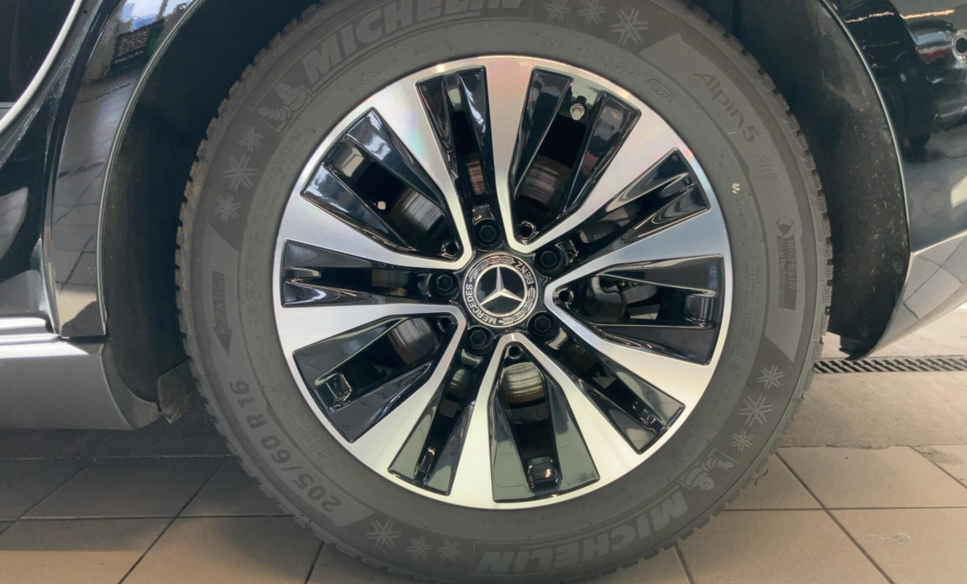 Mercedes-Benz - A 180 d Kompaktlimousine Österreich-Edition