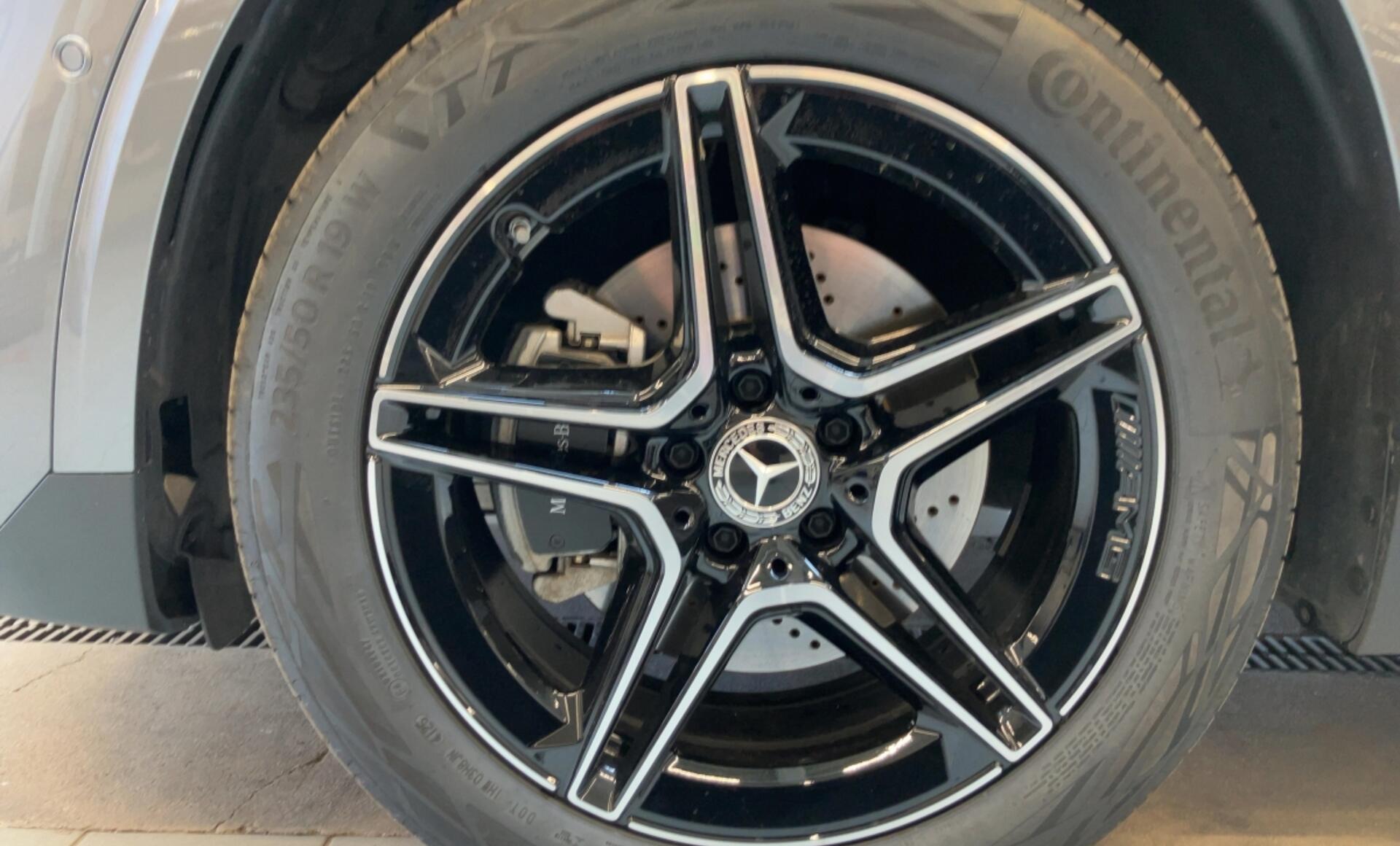Mercedes-Benz - GLA 200 d 4MATIC Österreich-Edition