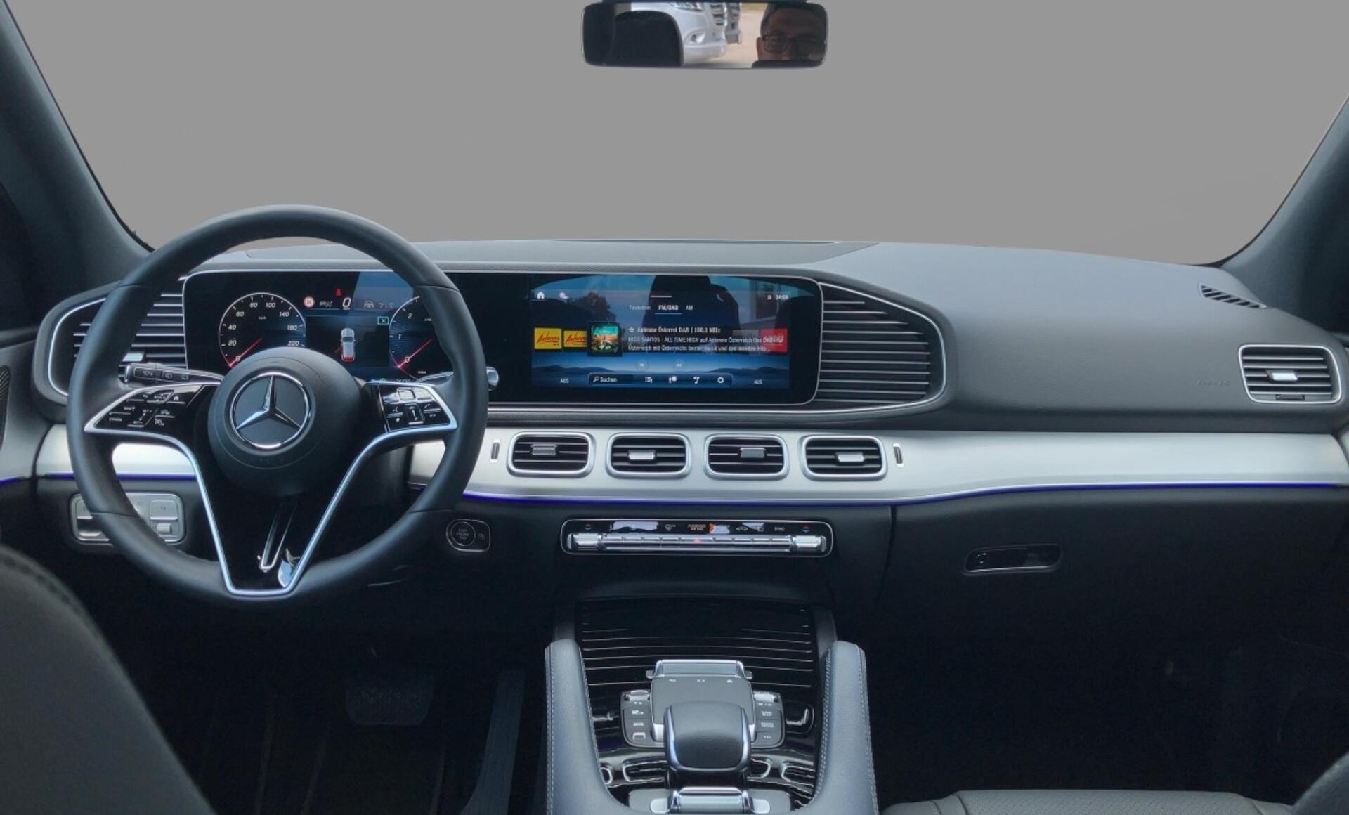 Mercedes-Benz - GLE 300 d 4MATIC