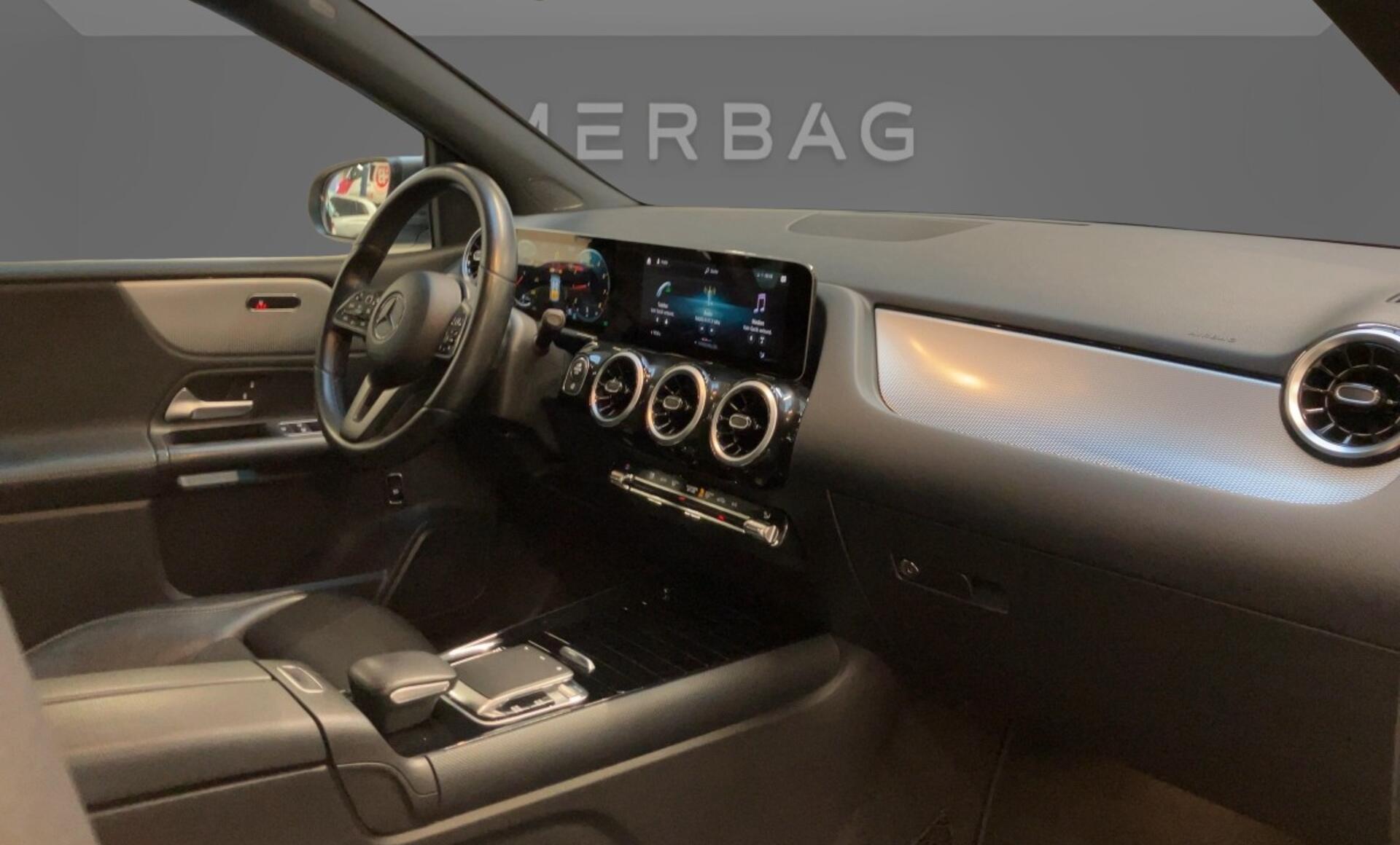 Mercedes-Benz - B 180