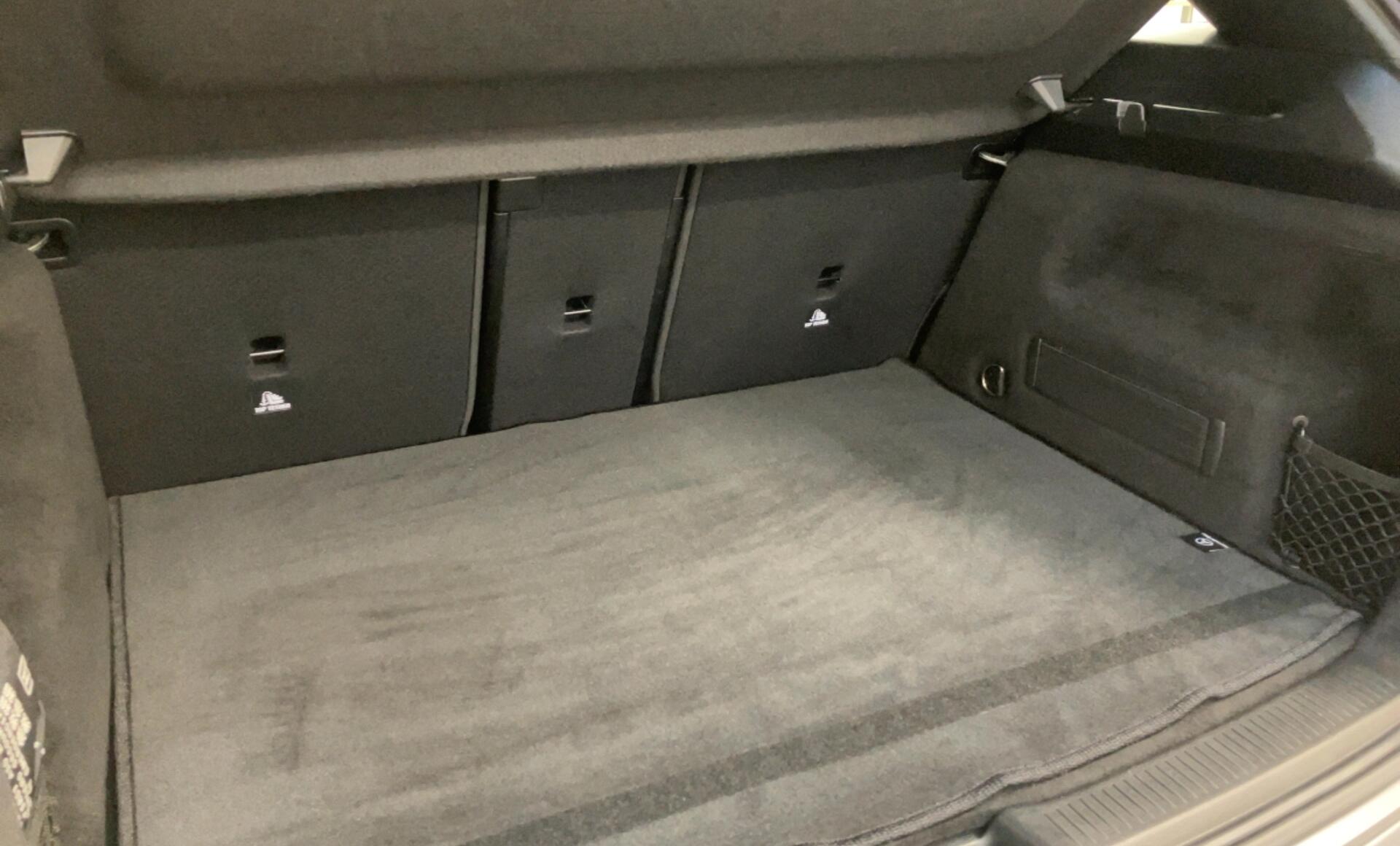 Mercedes-Benz - B 180