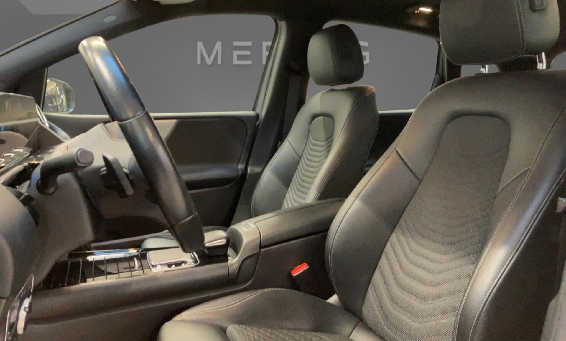 Mercedes-Benz - B 180