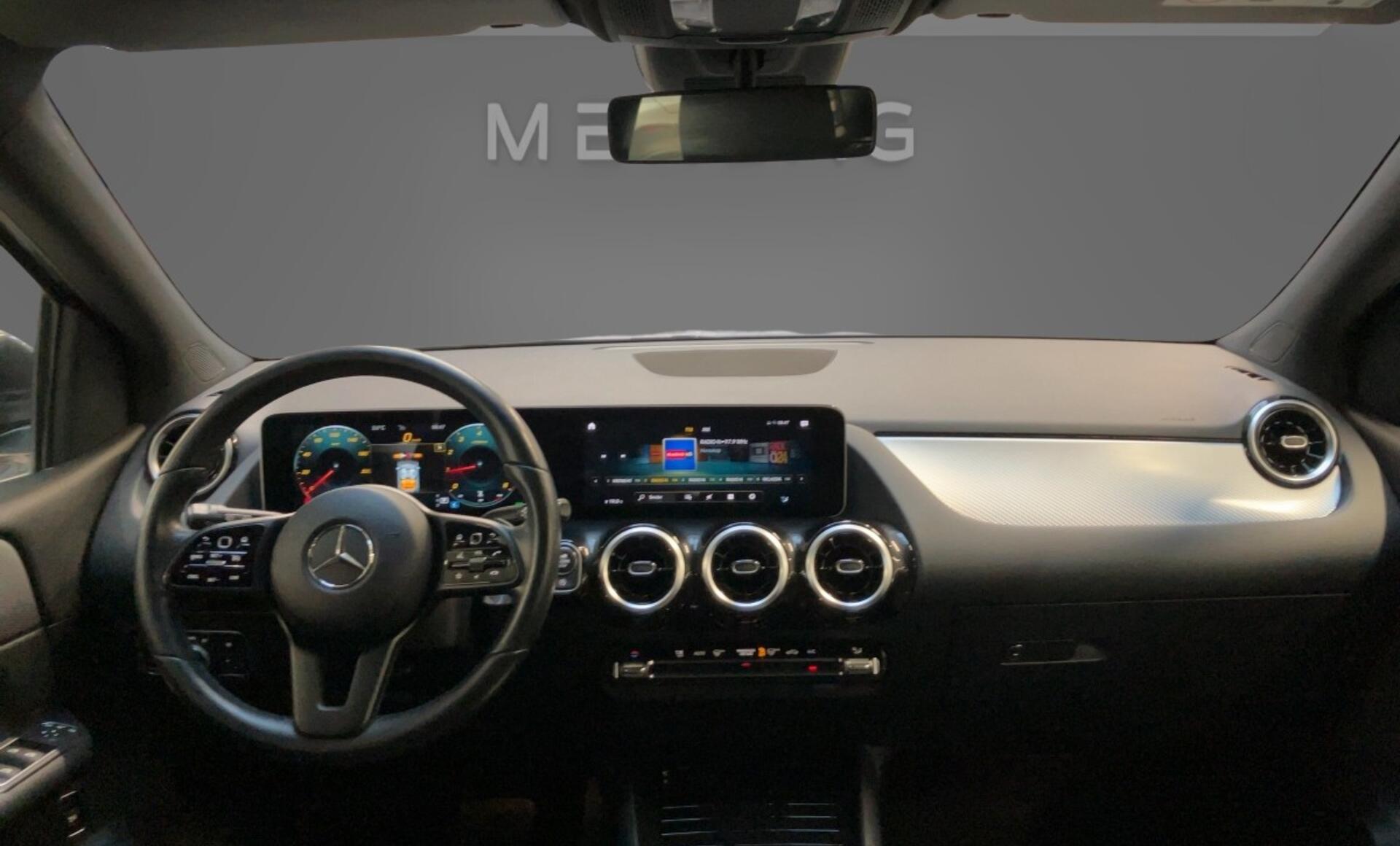 Mercedes-Benz - B 180