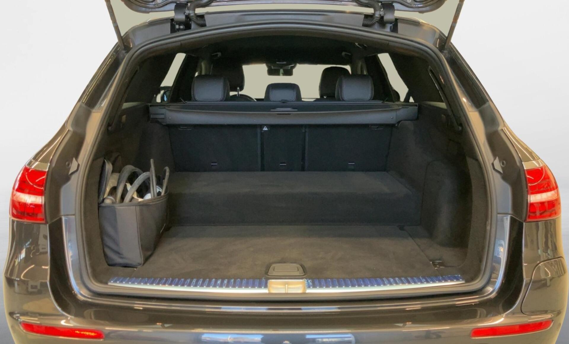 Mercedes-Benz - E 300 de 4MATIC T-Modell Austria Edition