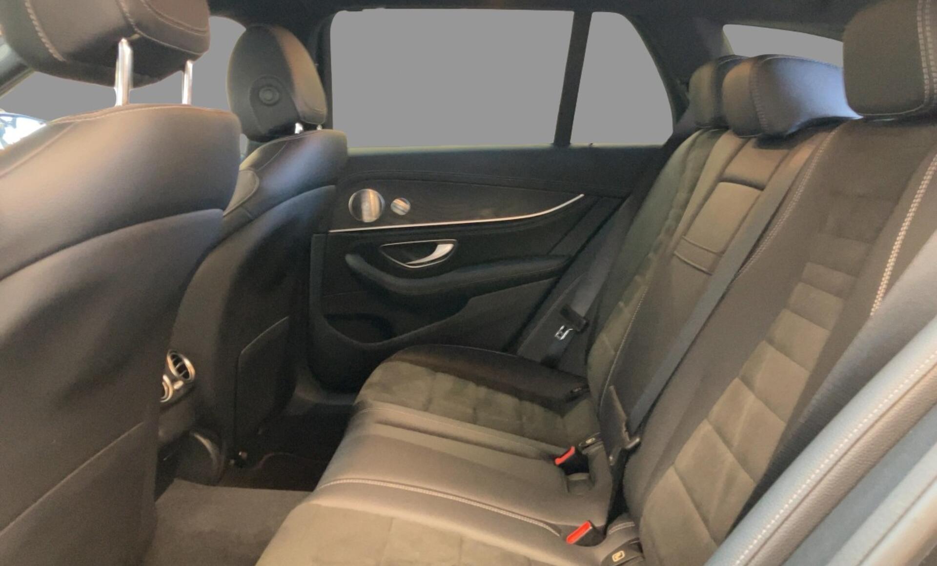Mercedes-Benz - E 300 de 4MATIC T-Modell Austria Edition