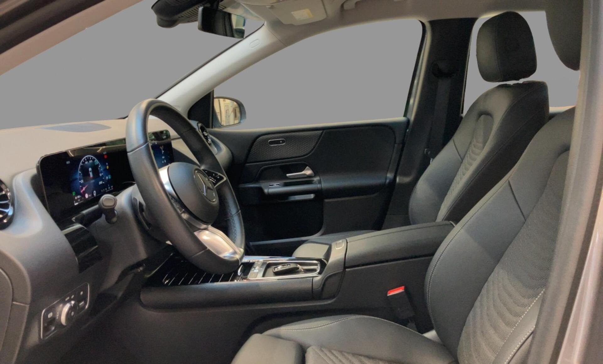 Mercedes-Benz - B 180 d