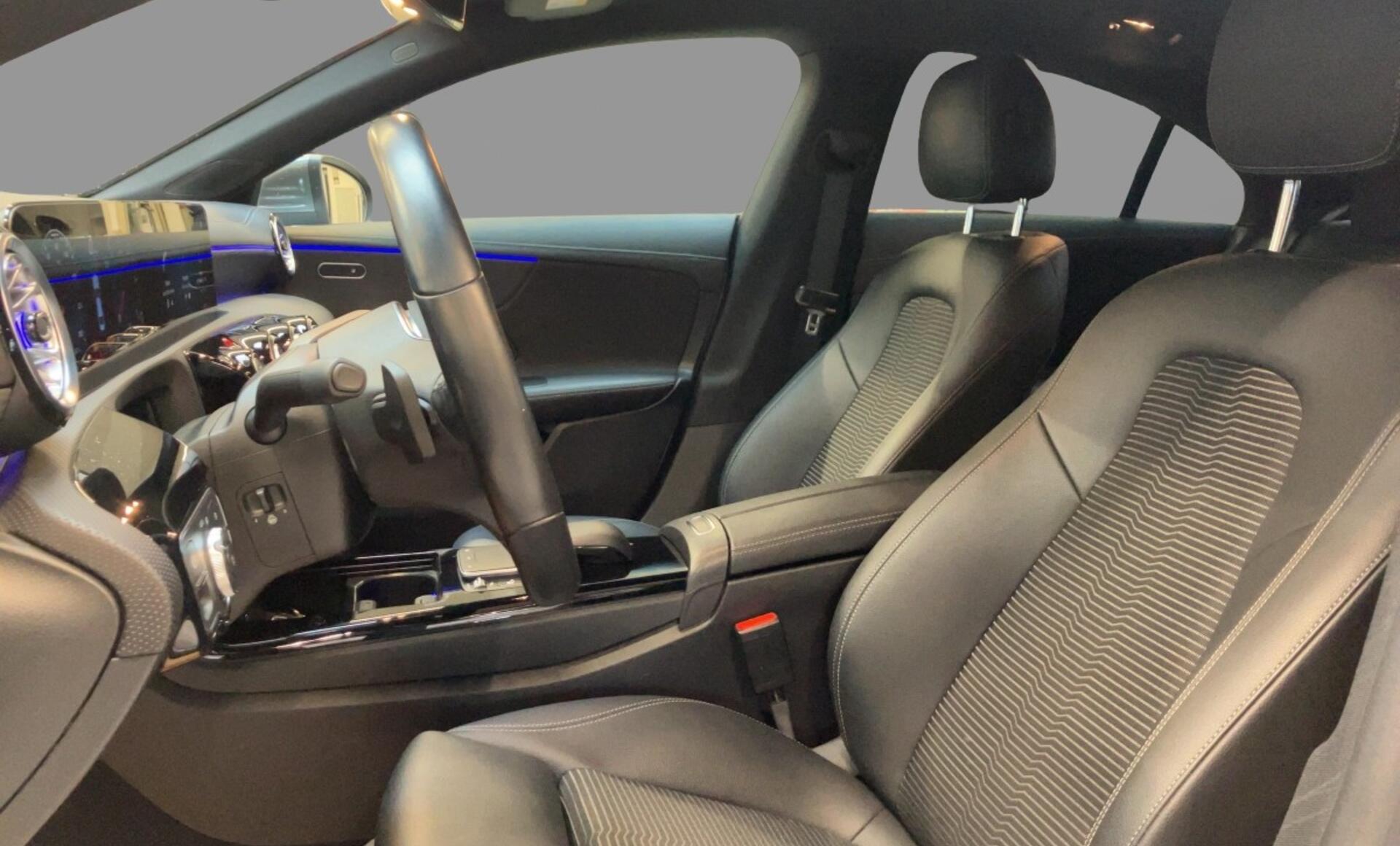 Mercedes-Benz - CLA 200 d 4MATIC Coupé