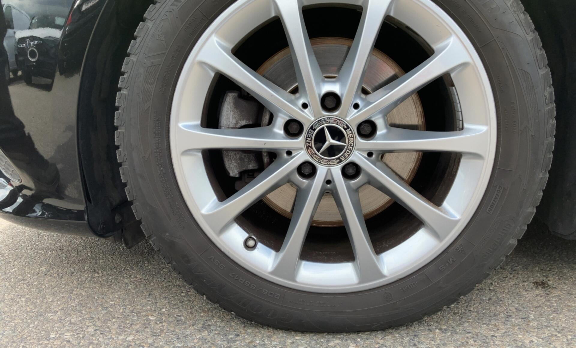 Mercedes-Benz - CLA 180 d Shooting Brake