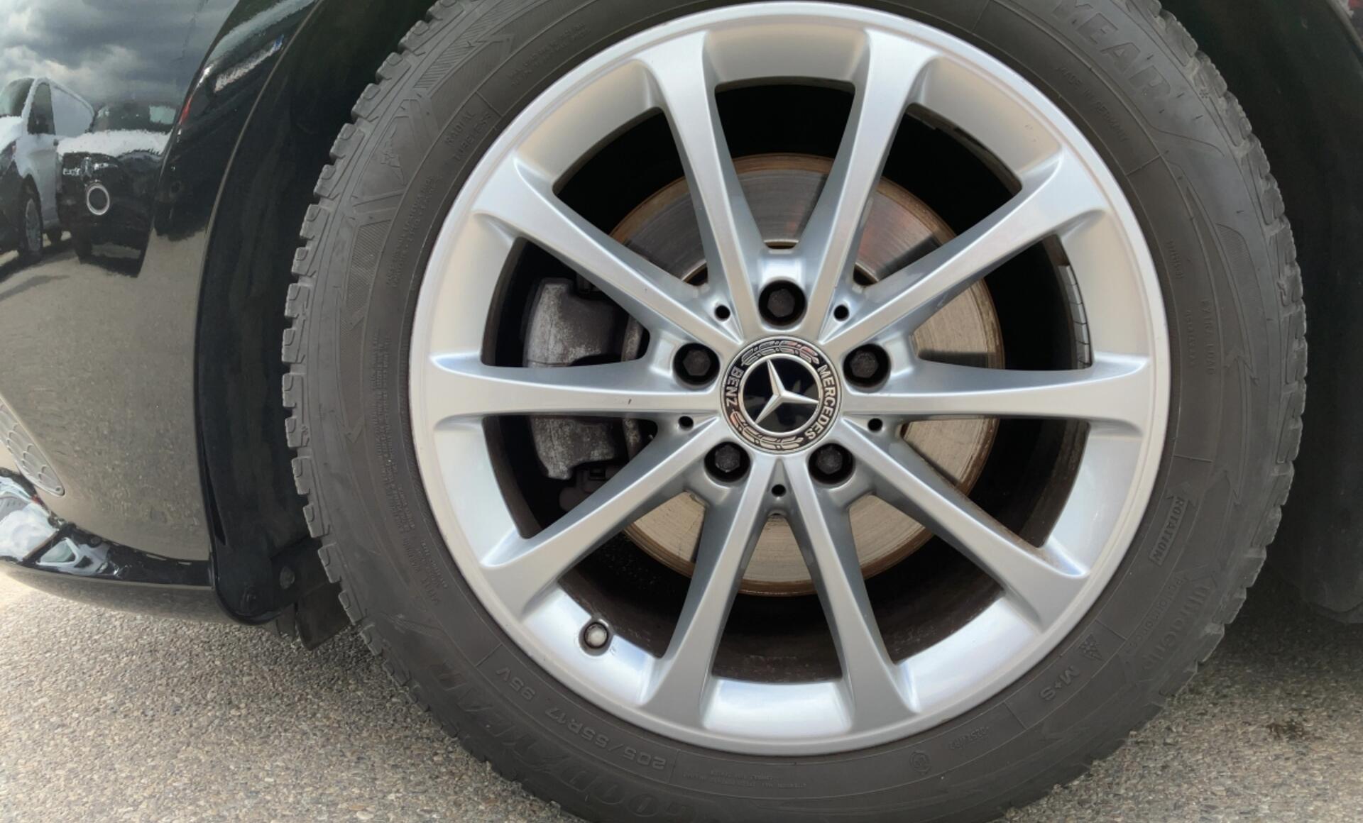 Mercedes-Benz - CLA 180 d Shooting Brake