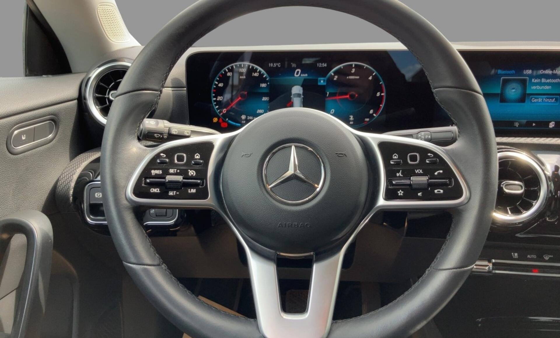 Mercedes-Benz - CLA 180 d Shooting Brake