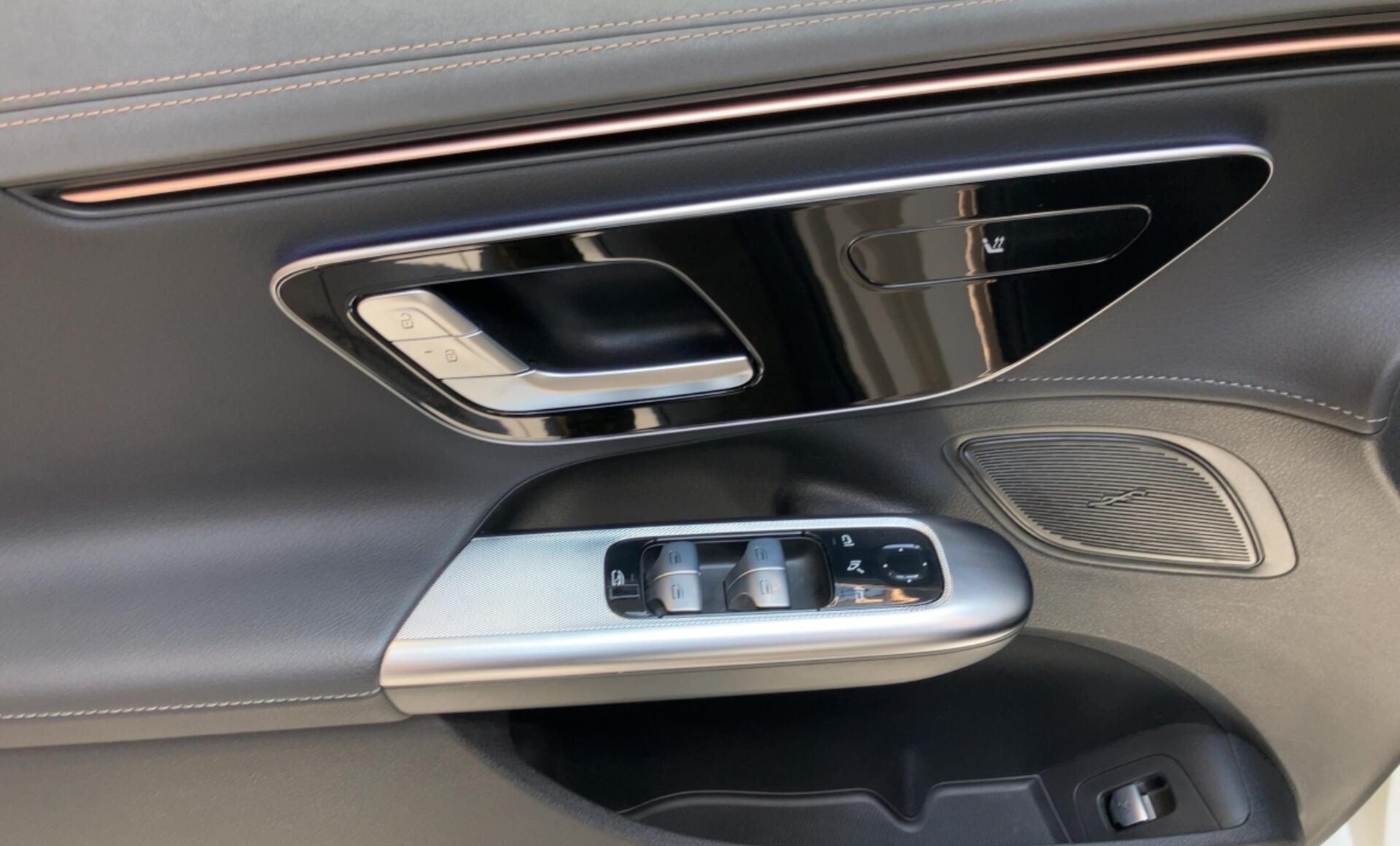 Mercedes-Benz - EQE 300 Österreich-Edition