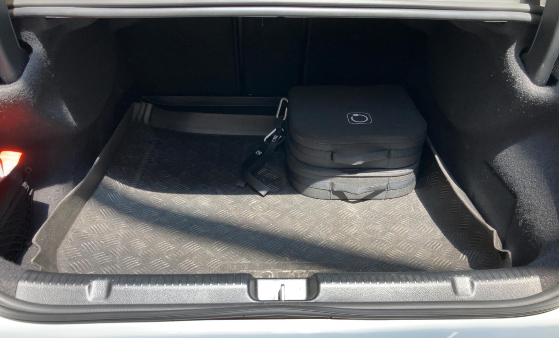 Mercedes-Benz - EQE 300 Österreich-Edition