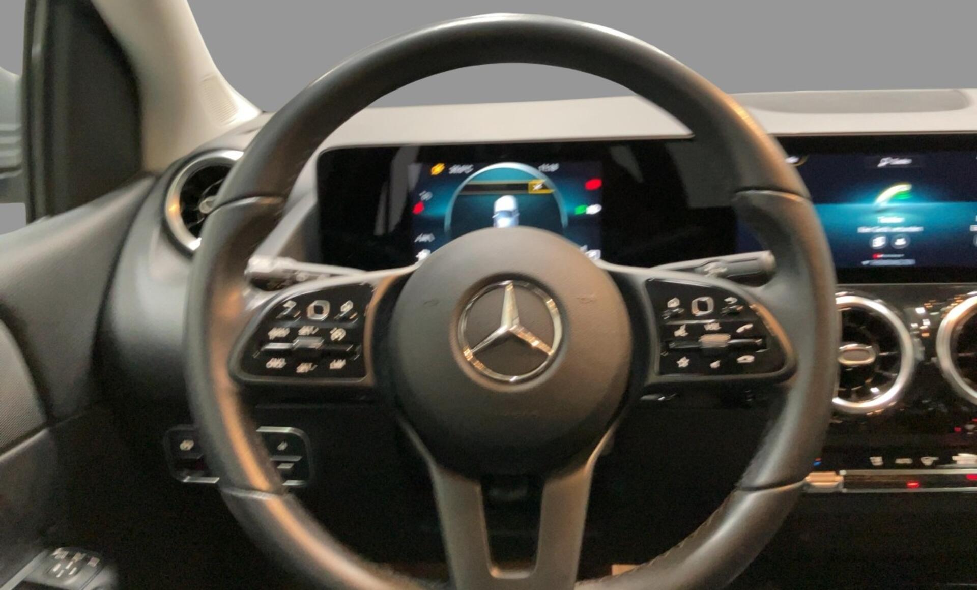 Mercedes-Benz - B 180 d