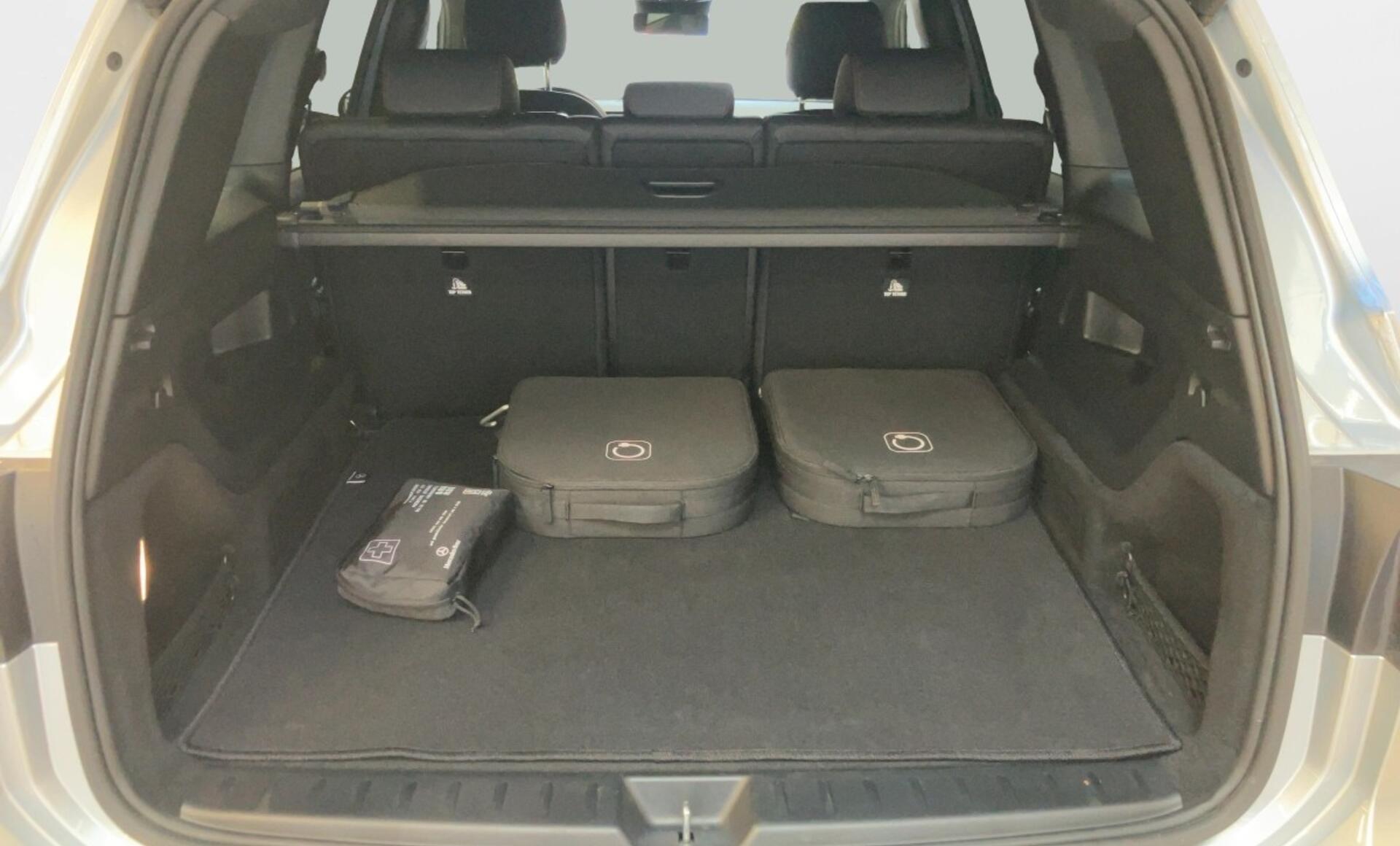 Mercedes-Benz - EQB 300 4MATIC Österreich-Edition
