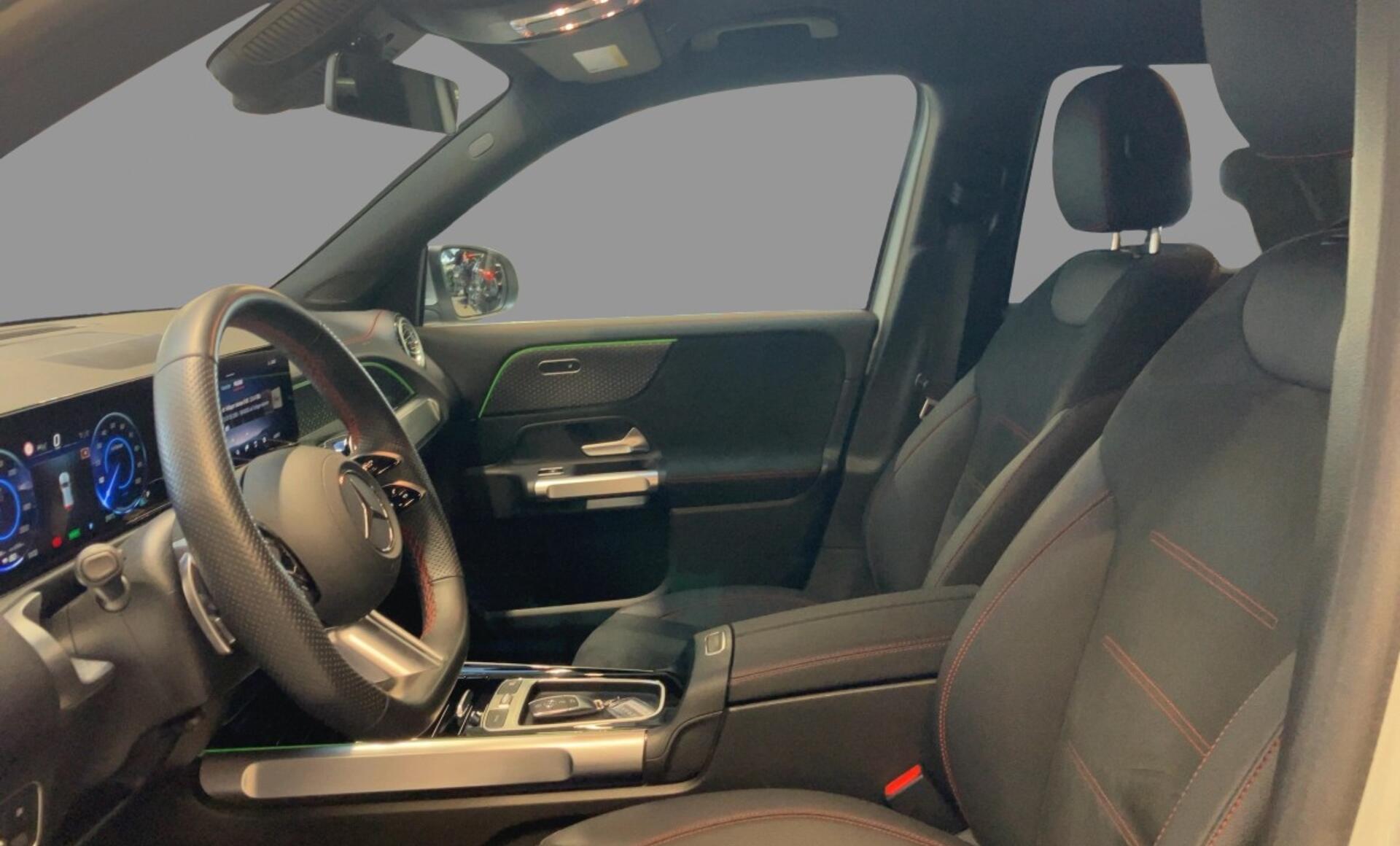 Mercedes-Benz - EQB 300 4MATIC Österreich-Edition