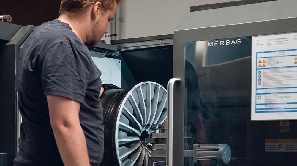 Wheeldoktor-Verfahren für Felgenreparatur