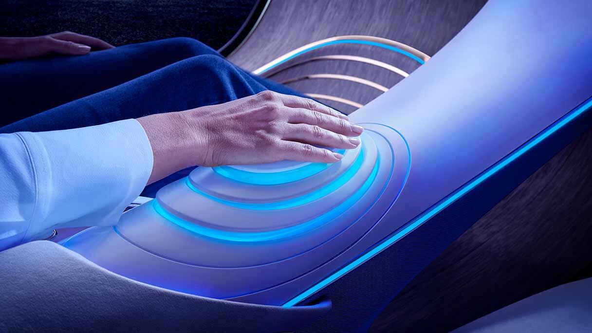 mercedes-benz-vision-avtr-ces-2020_gallery7_1216x684.jpg