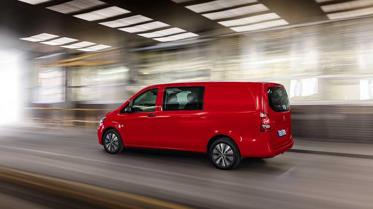 mercedes-benz-vito-2020_gallery2_1216x684.jpg