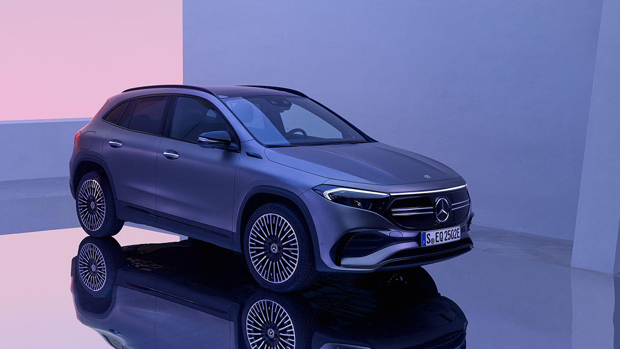 mercedes-eqa-gallery1_1216x684.jpg