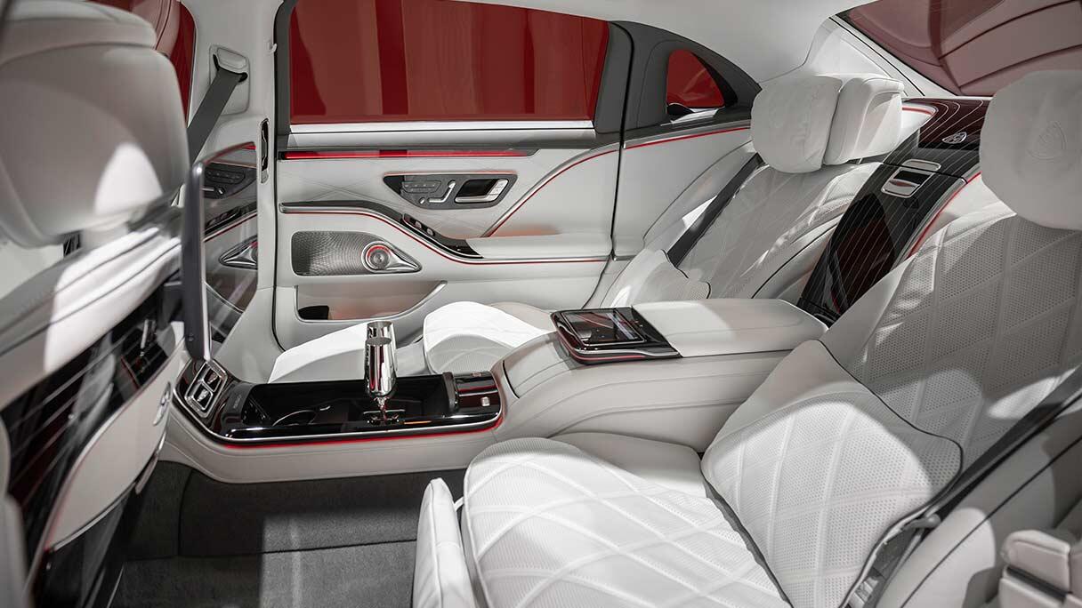 mercedes-maybach-s-klasse_gallery13_1216x684.jpg