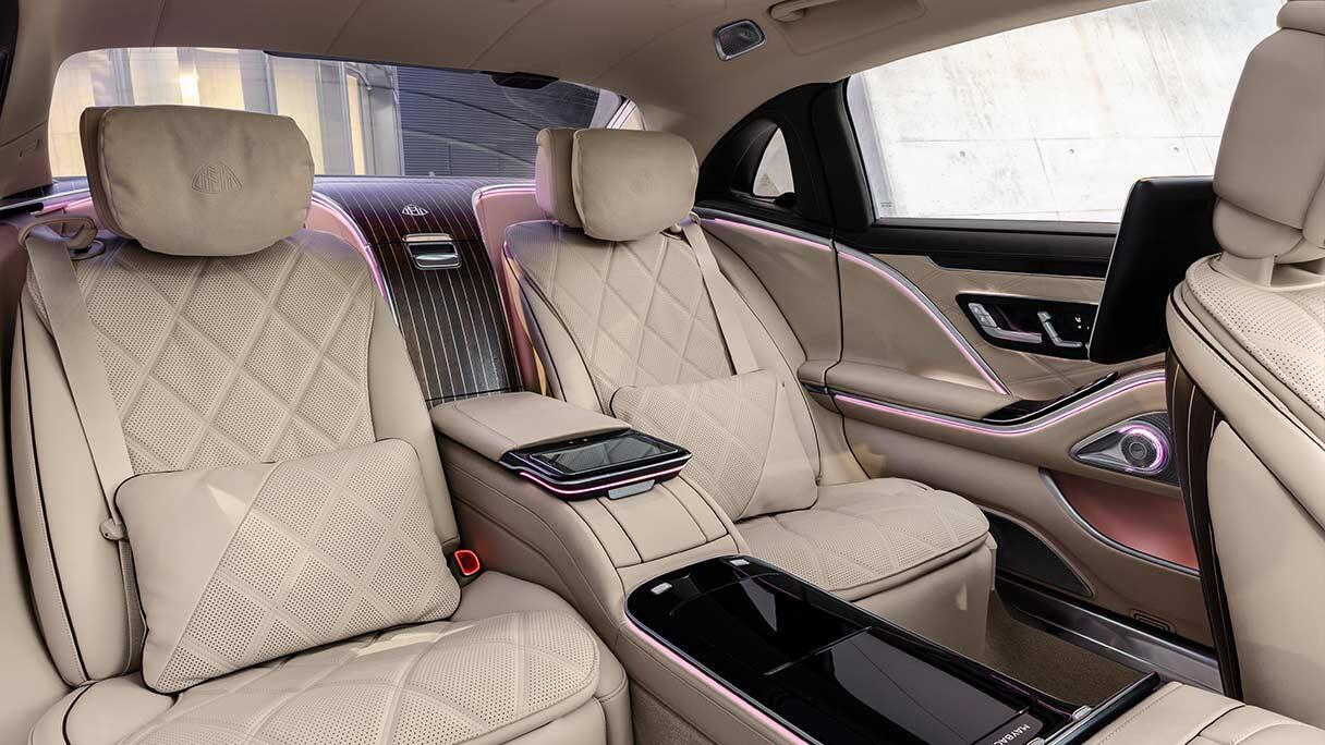 mercedes-maybach-s-klasse_gallery2_1216x684.jpg