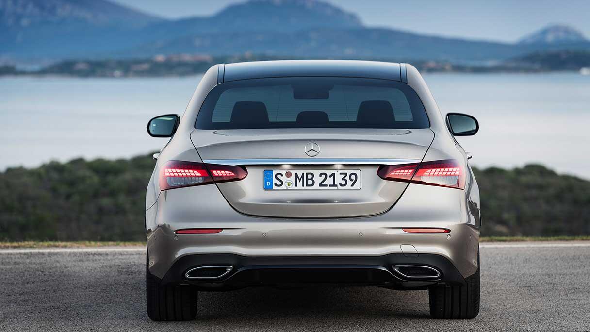 neue-mercedes-benz-e-klasse-2020_gallery19_1216x684.jpg