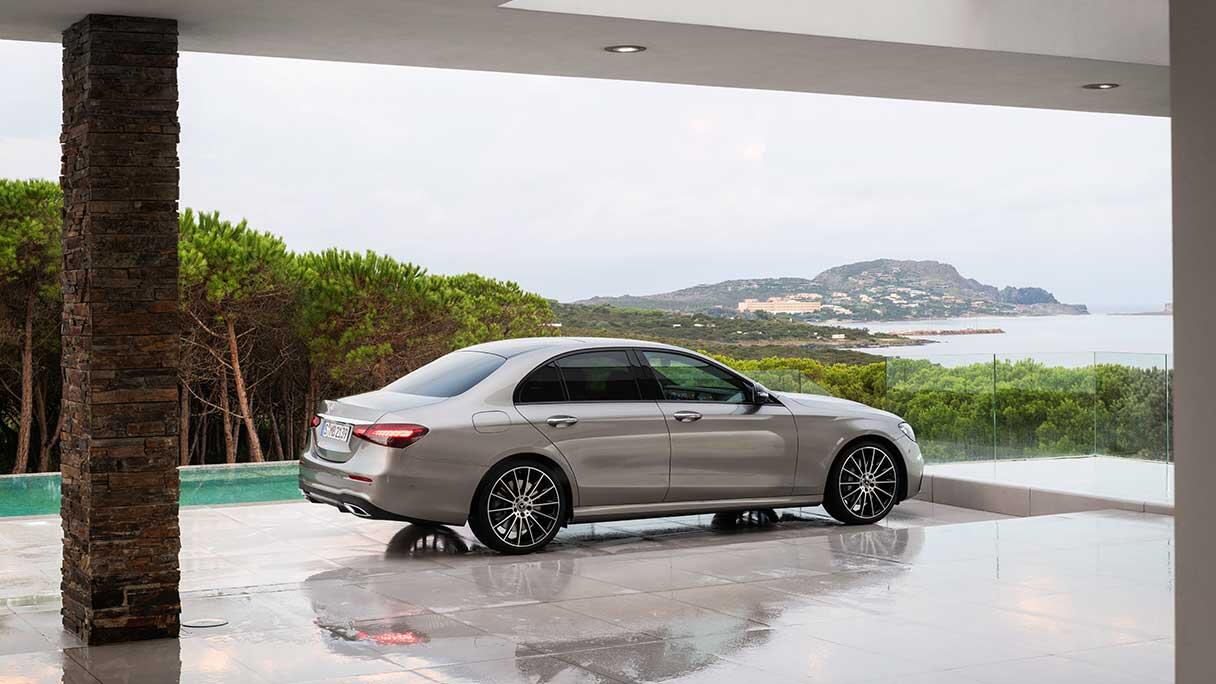 neue-mercedes-benz-e-klasse-2020_gallery8_1216x684.jpg